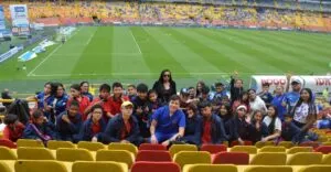 MILLONARIOS FC Y EL COLEGIO REINA DE GALES FORJAN UNA ALIANZA QUE INSPIRA A NUESTROS JÓVENES SOÑADORES